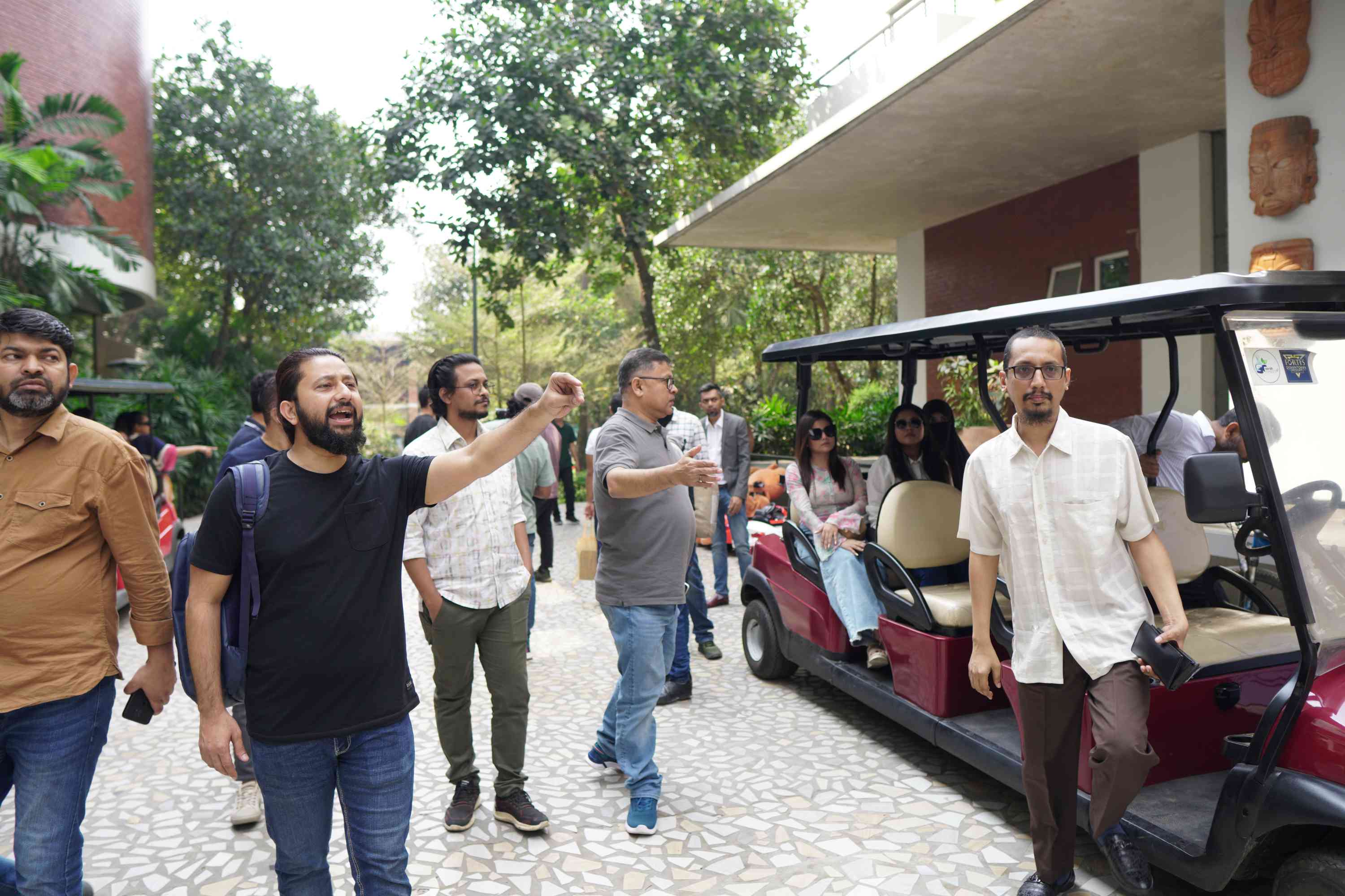 Emergence Lab at the Startup Boot-Camp: Learning, Innovation, and Enjoyment