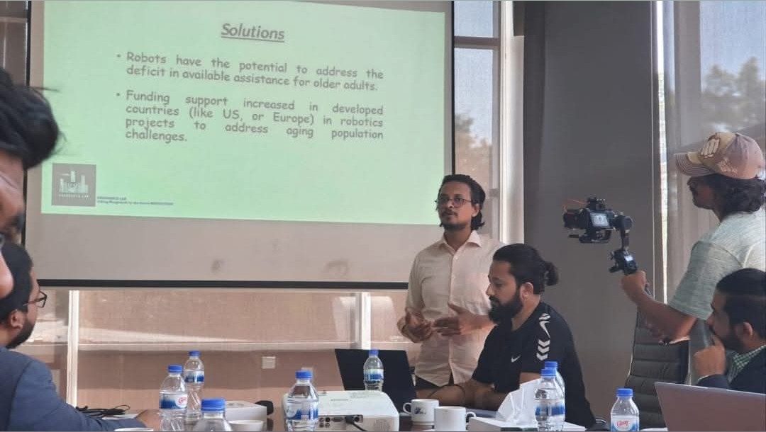 Emergence Lab at the Startup Boot-Camp: Learning, Innovation, and Enjoyment